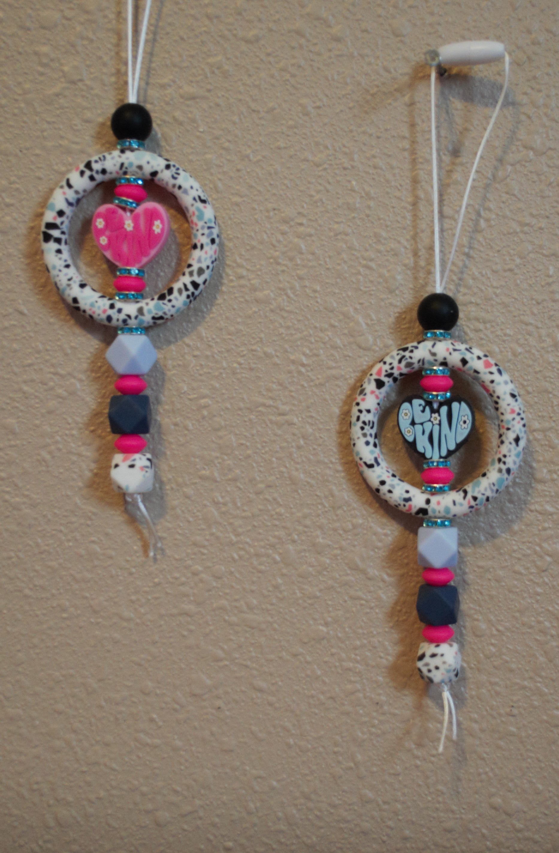 Pink & Blue 'Be Kind' Carcharms