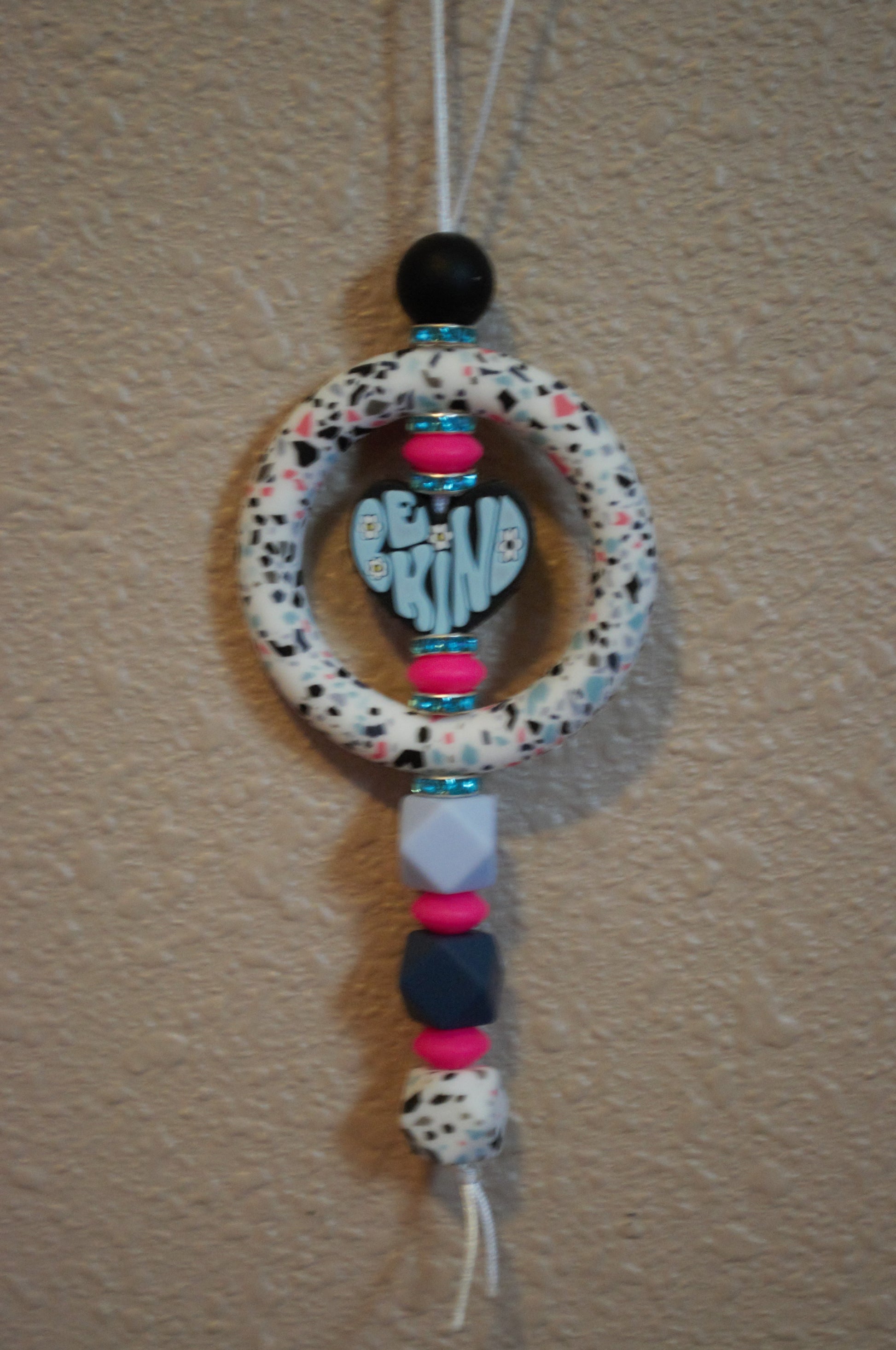 Pink & Blue 'Be Kind' Carcharms